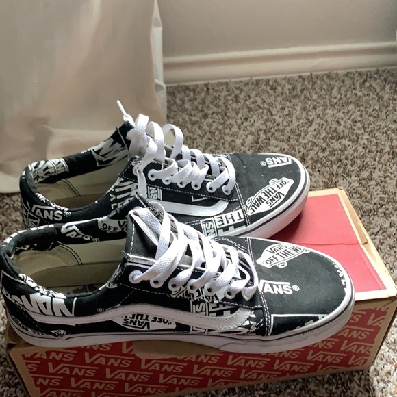 Black and white graphic vans - Picture 2 of 5